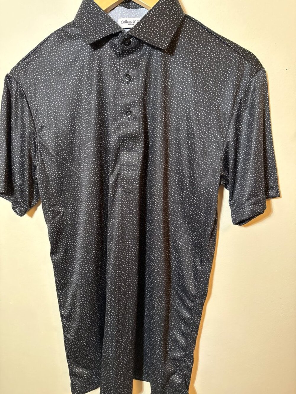 Collars & Co. Mens medium Black Dress Collar Polo Shirt With Mini Triangle Patte